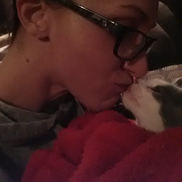 Meet your Posher, Stephanie - Picture 5 of 8